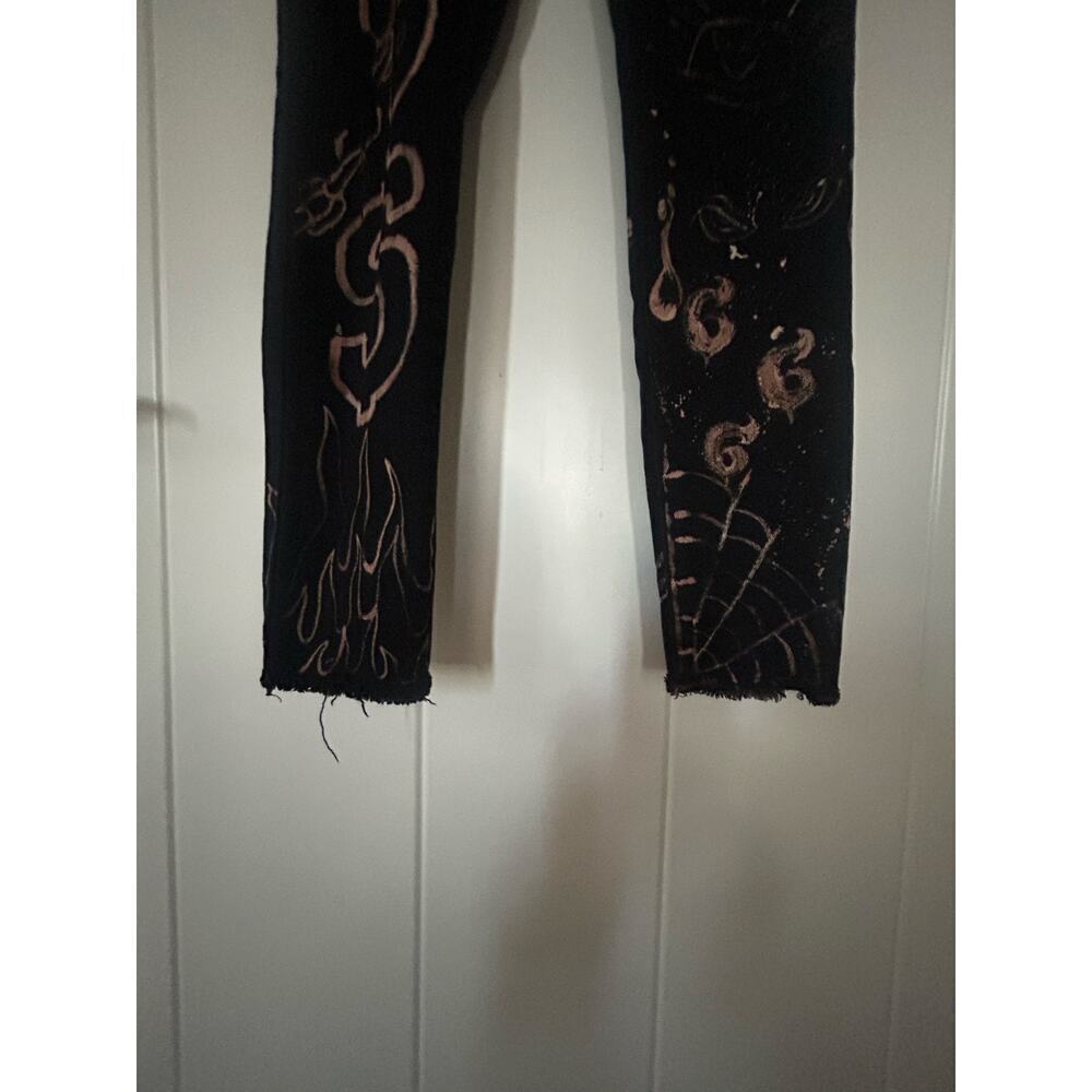 Kancan All Over Graffiti Art Black Skinny Jeans Size 7/27 - Picture 11 of 12
